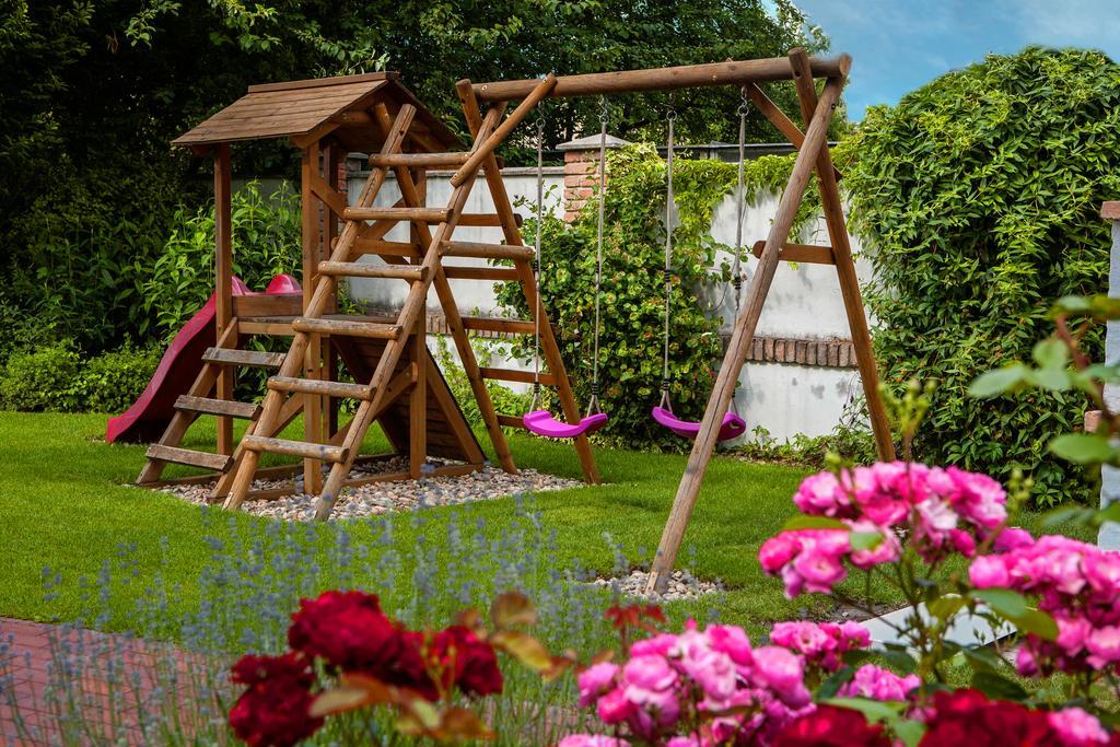 Villa Rosa Dunajska Streda Bagian luar foto